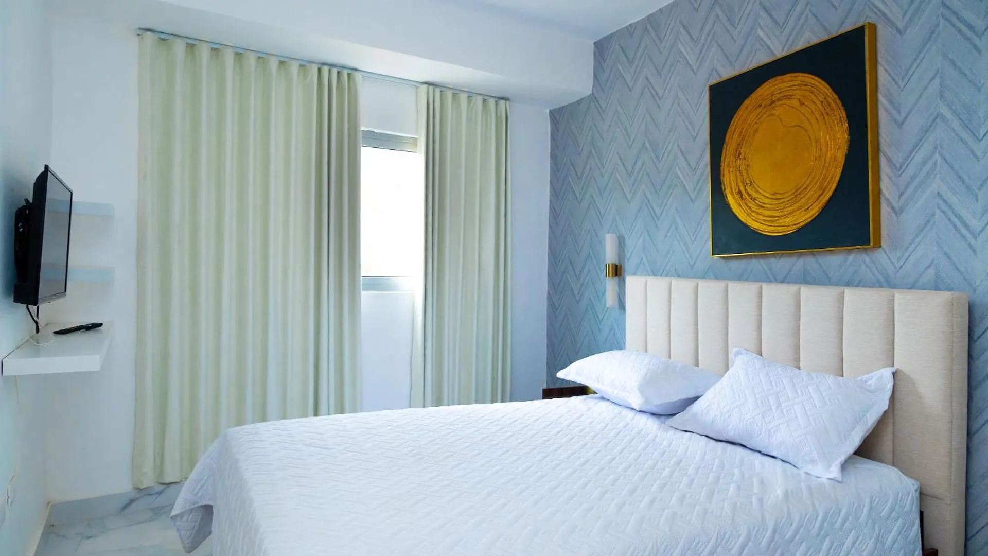 Apartahotel Senorial contacts